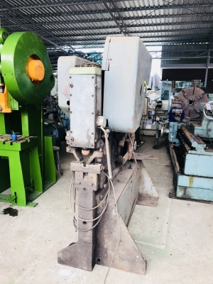 ขายเครื่องตัดเจาะอเนกประสงค์50ตันเยอรมันเดินเฟืองราคาเบาๆๆครับ ขายเครื่องตัดเจาะอเนกประสงค์50ตันเยอรมันเดินเฟืองราคาเบาๆๆครับ