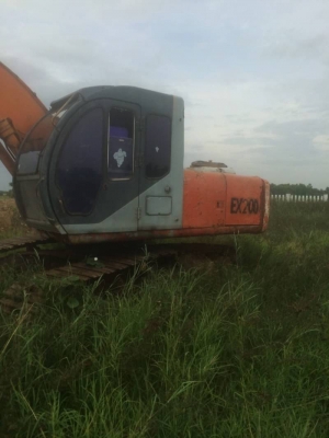 HITACHI EX 200-2