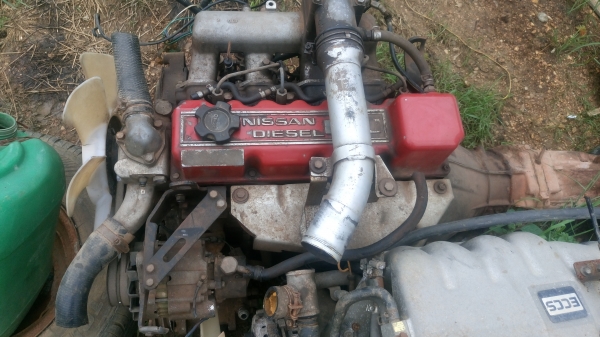 ขายเครื่องยนต์นิสสันBd25 ฝาแดงพร้อมเกียร์