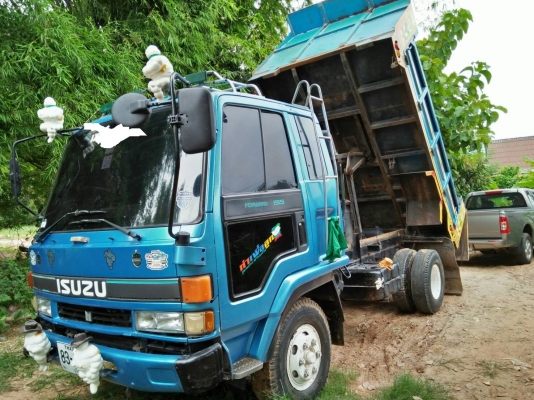 ขาย6ล้อดั้ม ISUZUร็อกกี้195 แอร์เย็น เครื่องดี แชชซีสวย
