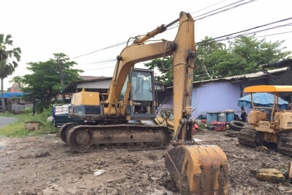 ขายรถแม็คโคร KOMATSU PC100-3 เก่าญี่ปุ่น รถสวยพร้อมใช้งาน มีเอกสารใบอินวอย เครื่องดีช่วงล่างดี ใบแทร็กสวย ราคาต่อรองคุยกันได้ โทร0616613023แพรว