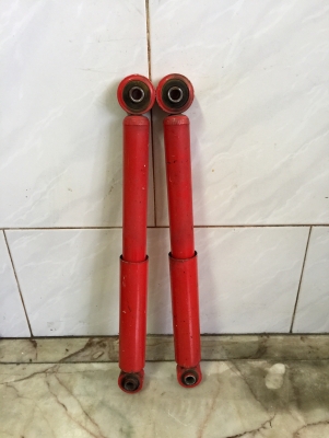 ขายโช๊คหลังแดงแต่งของรถยนต์ DAIHATSU รุ่น MIRA L80 ญี่ปุ่นแท้