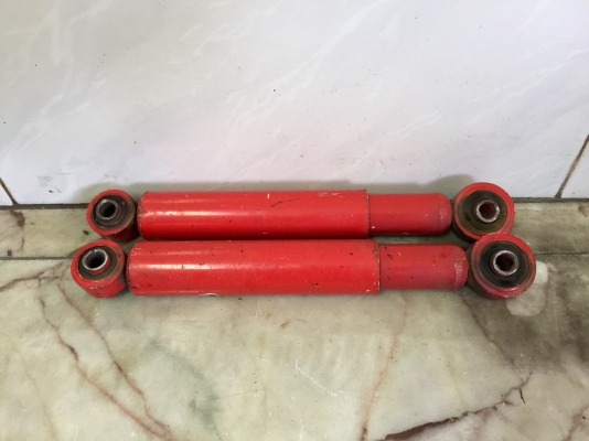 ขายโช๊คหลังแดงแต่งของรถยนต์ DAIHATSU รุ่น MIRA L80 ญี่ปุ่นแท้