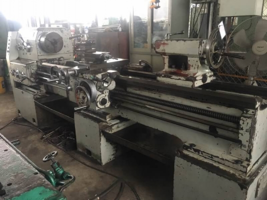 ขายเครื่องกลึง10 ฟุต นิ้วมิลในตัว รู 3 นิ้วพร้อมใช้ราคาเบาๆๆครับ