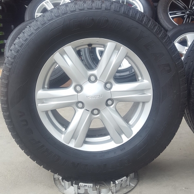 ขายล้อISUZU Mu-X ขอบ17 ยางปี 16 4 ล้อ ขายล้อISUZU Mu-X ขอบ17 ยางปี 16 4 ล้อ