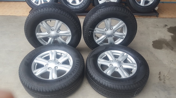 ขายล้อISUZU Mu-X ขอบ17 ยางปี 16  4 ล้อ