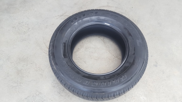 ขายยาง\% 265/65/17 ปี 1317 Bridgestone 684 4 เส้น ขายยาง\% 265/65/17 ปี 1317 Bridgestone 684 4 เส้น