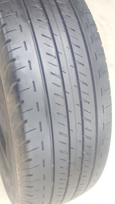 ขายยาง\% 215/70/16 ปี 17 BRIDGESTONE R611 2 เส้น ขายยาง\% 215/70/16 ปี 17 BRIDGESTONE R611 2 เส้น