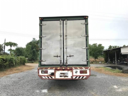 ขาย 275,000 บาท HINO FF177 ตู้ 3 บาน ยาว 7.2 เมตร เครื่อง EH700-168 แรง หัวบาง ยางดี คัสชีสวย เอกสารเล่มทะเบียน  รถอยู่  นครปฐม โทร 0610710295  สนใจ รายการสินค้า อื่นๆ ที่ เว็ปไชค์ Truck2Hand  https://www.truck2hand.com/index.php?actions=content/search&am