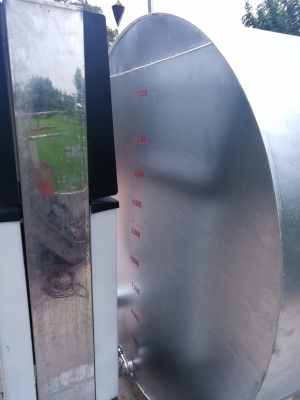 ขายถังน้ำมัน9500 ลิตร พร้อมตู้จ่าย พร้อมใช้