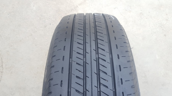 ขายยาง\% 205/70/15 ปี 16 BRIDGESTONE R611 2 เส้น ขายยาง\% 205/70/15 ปี 16 BRIDGESTONE R611 2 เส้น