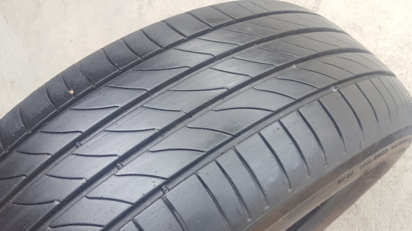 ขายยาง\% 195/60/15 ปี 0816 MICHERLIN 3ST 4 เส้น ขายยาง\% 195/60/15 ปี 0816 MICHERLIN 3ST 4 เส้น