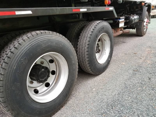 ขายรถดั้มแม่เดี่ยว344แรงปี56สวยพร้อมใช้