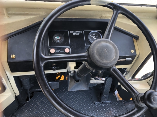 ขายรถตัก KOMATSU WA30-2 เครื่อง3 สูบ ระบบเลี้ยวเอวอ่อน 1500 ชม สมบูรณ์พร้อมใช้ครับ FROM JAPAN ติดต่อ 063-9316985 ID LINE : 0639316985 ขายรถตัก KOMATSU WA30-2 เครื่อง3 สูบ ระบบเลี้ยวเอวอ่อน 1500 ชม สมบูรณ์พร้อมใช้ครับ FROM JAPAN ติดต่อ 063-9316985 ID LINE : 0639316985