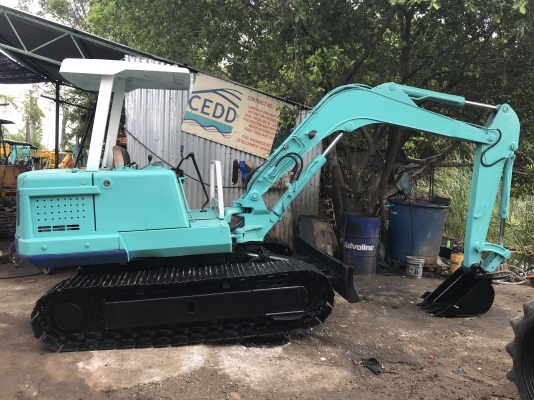 Kubota kh40สภาพดีพร้อมใช้  เครื่องดีแรงดี ราคาถูกครับ