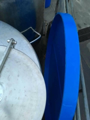 ถังกวน (ถังสแตนเลส) ขนาด 1000 L. มีทั้งหมด 4 ใบ สวยใสกิ้งเลยครับ คัดมาแล้ว มารับที่ร้านหรือให้ส่ง โทรเลยครับ