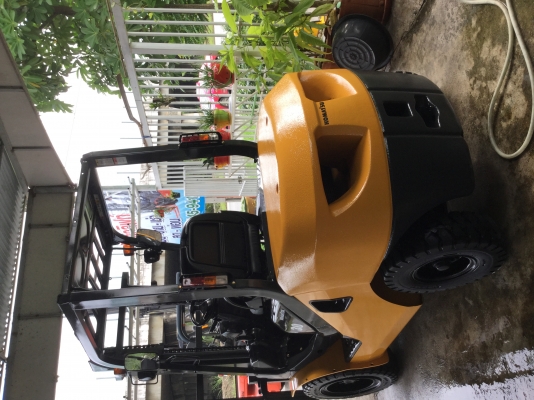 อาร์ ซี เอช โฟรคลิฟท์  ขาย โคมะสุ ขีด 17 ดีเซล 3 ตัน