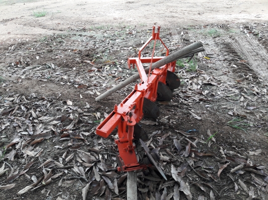 ขายผาน4  ราคา6,500 ใส่รถไถ 15 - 32แรง สนใจสอบถามได้ครับ 0819717099 ผอ.ภัทรพงษ์