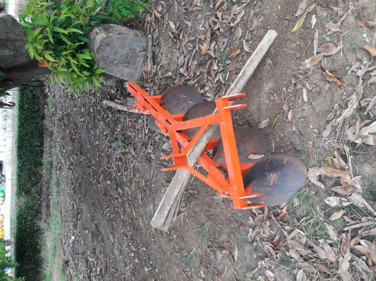 ขายผาน4  ราคา6,500 ใส่รถไถ 15 - 32แรง สนใจสอบถามได้ครับ 0819717099 ผอ.ภัทรพงษ์