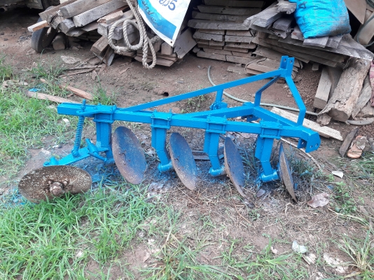 ขายผาน4  ราคา6,500 ใส่รถไถ 15 - 32แรง สนใจสอบถามได้ครับ 0819717099 ผอ.ภัทรพงษ์