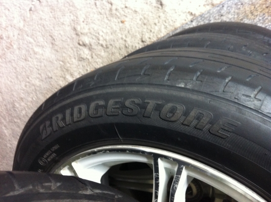 แม็กพร้อมยาง ขอบ15 แม็กพร้อมยาง ขอบ15