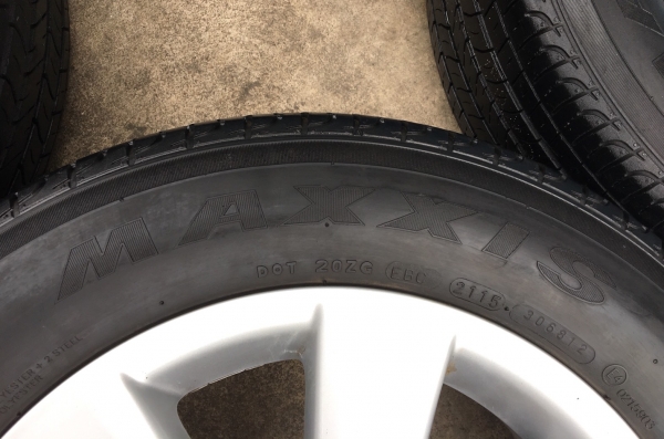 ล้อแม็ก Toyota Altis ขอบ 15 พร้อมยาง Maxxis 195-65-15 ปี 14 ดอกยางหนาปึก