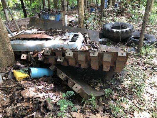 ขาย 395,000 รถบด 10 ตัน DYNAPAC CA25-II  ( 2 เพลา ) 2 เปลือก หนามหุ้มเรียบ  ถอดออกไว้ เฟืองปลายมอเตอร์แตก) เครื่อง คามินท์ (Turbo เสีย) ระบบสั่นสะเทือนพร้อมใช้งาน เอกสารเล่มทะเบียน  รถอยู่  อุดรธานี  โทร 0610710295  สนใจ รายการสินค้า อื่นๆ ที่ เว็ปไชค์ Tr