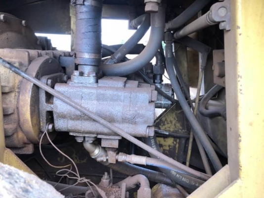 ขาย 395,000 รถบด 10 ตัน DYNAPAC CA25-II  ( 2 เพลา ) 2 เปลือก หนามหุ้มเรียบ  ถอดออกไว้ เฟืองปลายมอเตอร์แตก) เครื่อง คามินท์ (Turbo เสีย) ระบบสั่นสะเทือนพร้อมใช้งาน เอกสารเล่มทะเบียน  รถอยู่  อุดรธานี  โทร 0610710295  สนใจ รายการสินค้า อื่นๆ ที่ เว็ปไชค์ Tr