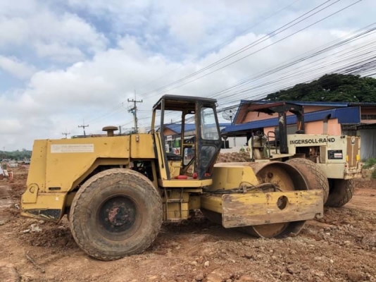 ขาย 395,000 รถบด 10 ตัน DYNAPAC CA25-II  ( 2 เพลา ) 2 เปลือก หนามหุ้มเรียบ  ถอดออกไว้ เฟืองปลายมอเตอร์แตก) เครื่อง คามินท์ (Turbo เสีย) ระบบสั่นสะเทือนพร้อมใช้งาน เอกสารเล่มทะเบียน  รถอยู่  อุดรธานี  โทร 0610710295  สนใจ รายการสินค้า อื่นๆ ที่ เว็ปไชค์ Tr