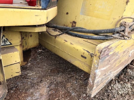 ขาย 395,000 รถบด 10 ตัน DYNAPAC CA25-II  ( 2 เพลา ) 2 เปลือก หนามหุ้มเรียบ  ถอดออกไว้ เฟืองปลายมอเตอร์แตก) เครื่อง คามินท์ (Turbo เสีย) ระบบสั่นสะเทือนพร้อมใช้งาน เอกสารเล่มทะเบียน  รถอยู่  อุดรธานี  โทร 0610710295  สนใจ รายการสินค้า อื่นๆ ที่ เว็ปไชค์ Tr