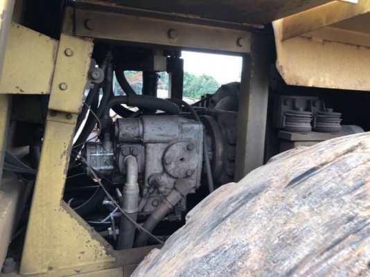 ขาย 395,000 รถบด 10 ตัน DYNAPAC CA25-II  ( 2 เพลา ) 2 เปลือก หนามหุ้มเรียบ  ถอดออกไว้ เฟืองปลายมอเตอร์แตก) เครื่อง คามินท์ (Turbo เสีย) ระบบสั่นสะเทือนพร้อมใช้งาน เอกสารเล่มทะเบียน  รถอยู่  อุดรธานี  โทร 0610710295  สนใจ รายการสินค้า อื่นๆ ที่ เว็ปไชค์ Tr