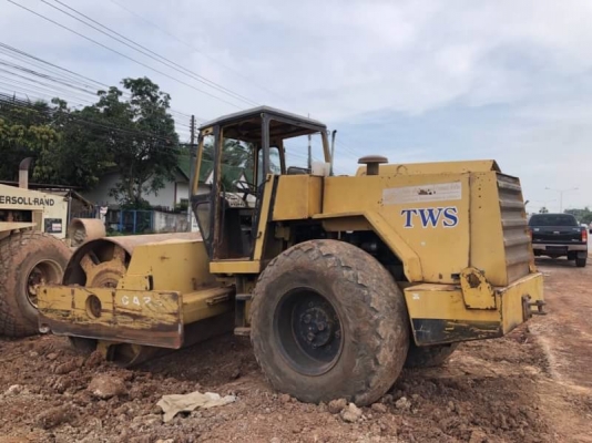 ขาย 395,000 รถบด 10 ตัน DYNAPAC CA25-II  ( 2 เพลา ) 2 เปลือก หนามหุ้มเรียบ  ถอดออกไว้ เฟืองปลายมอเตอร์แตก) เครื่อง คามินท์ (Turbo เสีย) ระบบสั่นสะเทือนพร้อมใช้งาน เอกสารเล่มทะเบียน  รถอยู่  อุดรธานี  โทร 0610710295  สนใจ รายการสินค้า อื่นๆ ที่ เว็ปไชค์ Tr