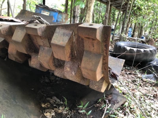 ขาย 395,000 รถบด 10 ตัน DYNAPAC CA25-II  ( 2 เพลา ) 2 เปลือก หนามหุ้มเรียบ  ถอดออกไว้ เฟืองปลายมอเตอร์แตก) เครื่อง คามินท์ (Turbo เสีย) ระบบสั่นสะเทือนพร้อมใช้งาน เอกสารเล่มทะเบียน  รถอยู่  อุดรธานี  โทร 0610710295  สนใจ รายการสินค้า อื่นๆ ที่ เว็ปไชค์ Tr