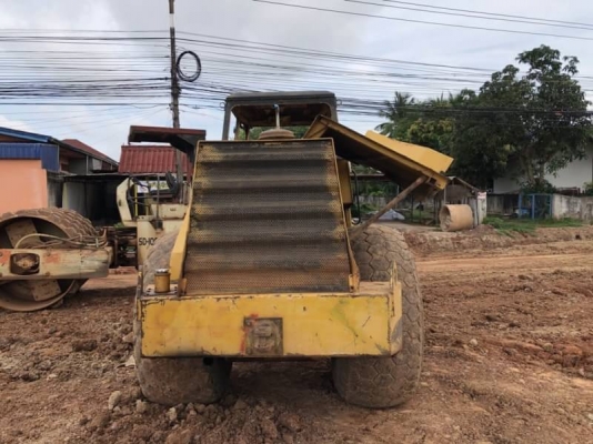 ขาย 395,000 รถบด 10 ตัน DYNAPAC CA25-II  ( 2 เพลา ) 2 เปลือก หนามหุ้มเรียบ  ถอดออกไว้ เฟืองปลายมอเตอร์แตก) เครื่อง คามินท์ (Turbo เสีย) ระบบสั่นสะเทือนพร้อมใช้งาน เอกสารเล่มทะเบียน  รถอยู่  อุดรธานี  โทร 0610710295  สนใจ รายการสินค้า อื่นๆ ที่ เว็ปไชค์ Tr