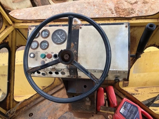 ขาย 395,000 รถบด 10 ตัน DYNAPAC CA25-II  ( 2 เพลา ) 2 เปลือก หนามหุ้มเรียบ  ถอดออกไว้ เฟืองปลายมอเตอร์แตก) เครื่อง คามินท์ (Turbo เสีย) ระบบสั่นสะเทือนพร้อมใช้งาน เอกสารเล่มทะเบียน  รถอยู่  อุดรธานี  โทร 0610710295  สนใจ รายการสินค้า อื่นๆ ที่ เว็ปไชค์ Tr