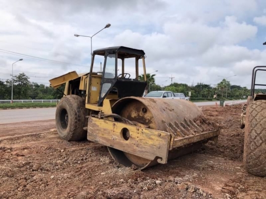 ขาย 395,000 รถบด 10 ตัน DYNAPAC CA25-II  ( 2 เพลา ) 2 เปลือก หนามหุ้มเรียบ  ถอดออกไว้ เฟืองปลายมอเตอร์แตก) เครื่อง คามินท์ (Turbo เสีย) ระบบสั่นสะเทือนพร้อมใช้งาน เอกสารเล่มทะเบียน  รถอยู่  อุดรธานี  โทร 0610710295  สนใจ รายการสินค้า อื่นๆ ที่ เว็ปไชค์ Tr