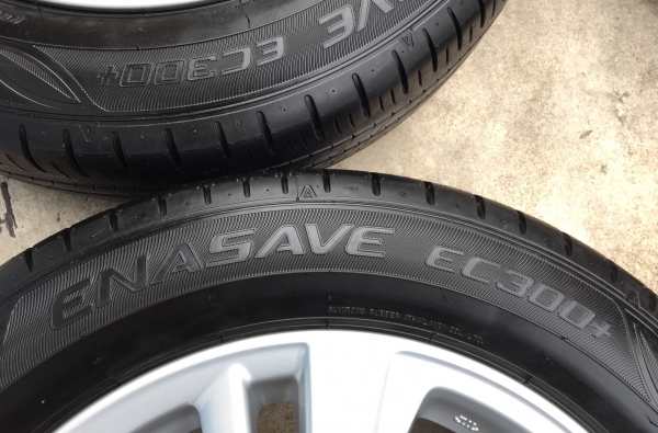 ล้อแม็ก Toyota Yaris Ativ ขอบ 15 พร้อมยาง Dunlop 185-60-15 ปลายปี 17 แม็กสวย ดอกเต็ม