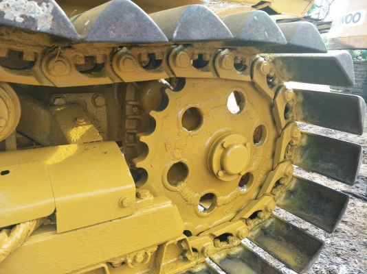 ขายรถแทรคเตอร์ KOMATSU D20P-5 ตีนเป็ด สไลด์ใบมีดได้ ราคา 195000