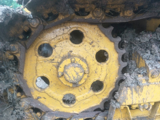 ขายรถแทรคเตอร์ KOMATSU D20P-5 ตีนเป็ด สไลด์ใบมีดได้ ราคา 195000
