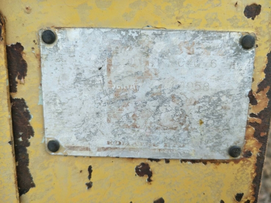 ขายรถแบคโฮ KOMATSU PC40-6 ราคา 200000
