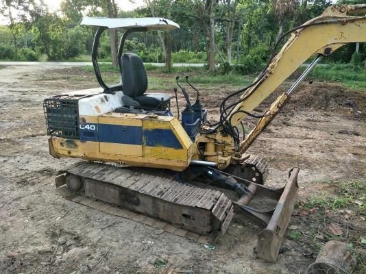 ขายรถแบคโฮ KOMATSU PC40-6 ราคา 200000