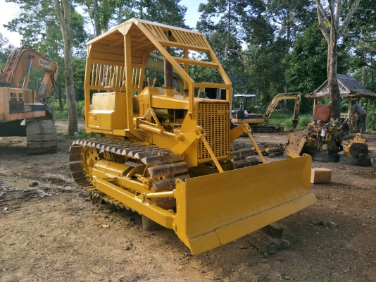 ขายรถแทรคเตอร์ K0MATSU D20P-5 ตีนเป็ด ช่วงล่างใหม่ทั้งหมด ราคา 195000