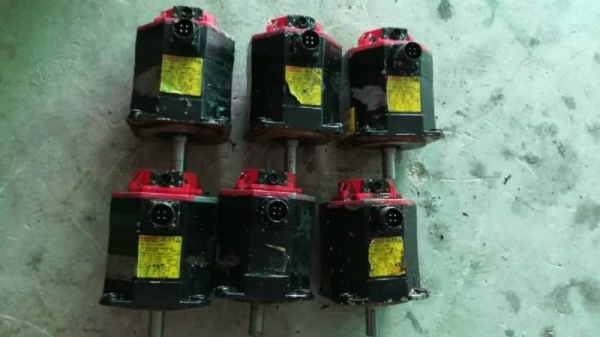 ลูกละ 2300 บ.ส่งถึงบ้านฟรี โทร 083-2000058 LINE ID: ub2603 มอเตอร์เซอร์โวยี่ห้อ FANUC ขนาด2.5KW(มีทั