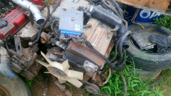 ขายเครื่องยนต์นิสสัน Rb20 พร้อมเกียร์ธรรมดา