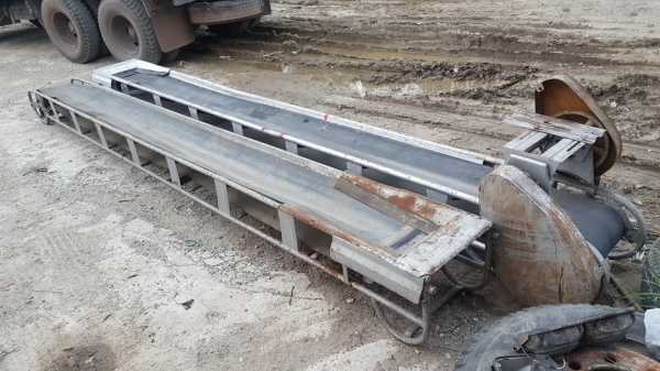 FROM JAPANขายถูกด่วนๆสายพานลำเลียงBELT CONVEYOR -YOKOHAMA ขนาดความยาว:5เมตร/ความกว้าง:40เซนติเมตร/สินค้าเก่านอก