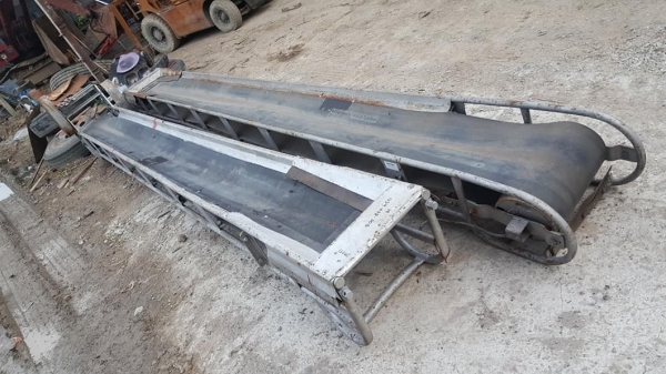 FROM JAPANขายถูกด่วนๆสายพานลำเลียงBELT CONVEYOR -YOKOHAMA ขนาดความยาว:5เมตร/ความกว้าง:40เซนติเมตร/สินค้าเก่านอก
