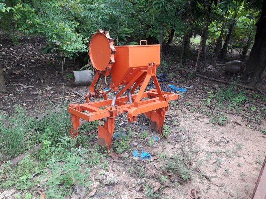 ขอขายลิปเปอร์4ขา พร้อมถังใส่ปุ๋ย ราคา 29,000 สนใจสอบถามได้ครับ 0819717099 ผอ.ภัทรพงษ์