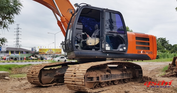 ขายรถแบคโฮ HITACHI ZX200-5G ใช้งาน 9 พันชั่วโมง กล้องหลัง สภาพเทพบุตร
