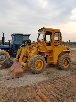 ขายรถตัก Mitsubishi สนใจติดต่อ 093-6694256 ขายรถตัก Mitsubishi สนใจติดต่อ 093-6694256