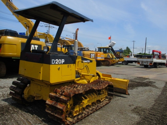 ขายรถแทรกเตอร์นำเข้าจากประเทศญี่ปุ่น KOMATSU D20P-7E ถึงไทยเร็วๆนี้ สนใจติดต่อสอบถาม 092-3309229 อี๊ด